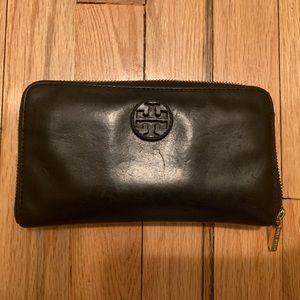 Tory Burch black wallet